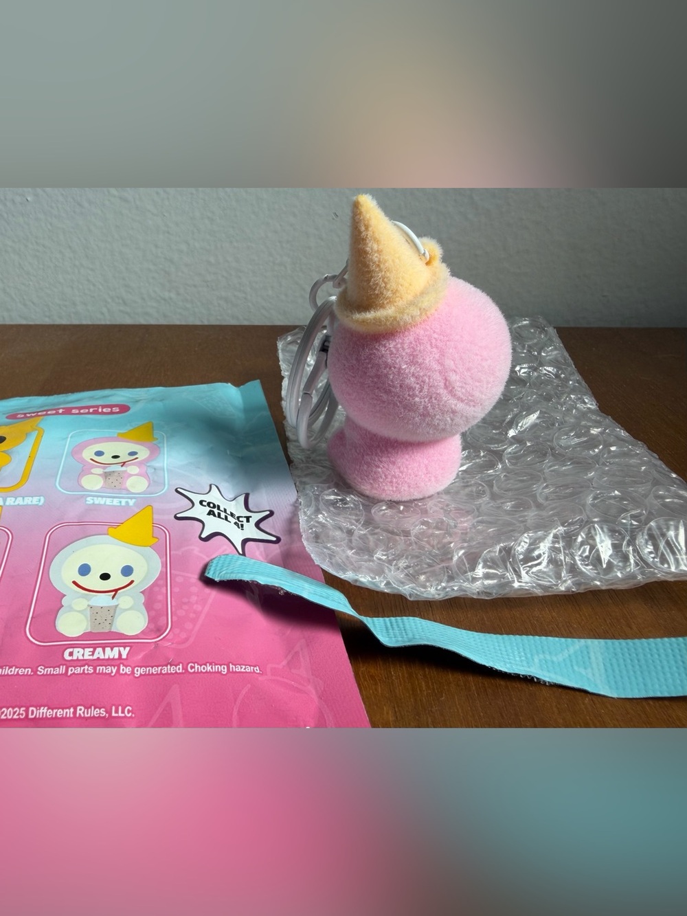 Jack In The Box Jibbi Shake Keychain Creamy Sweet Series - Picture 3 of 4
